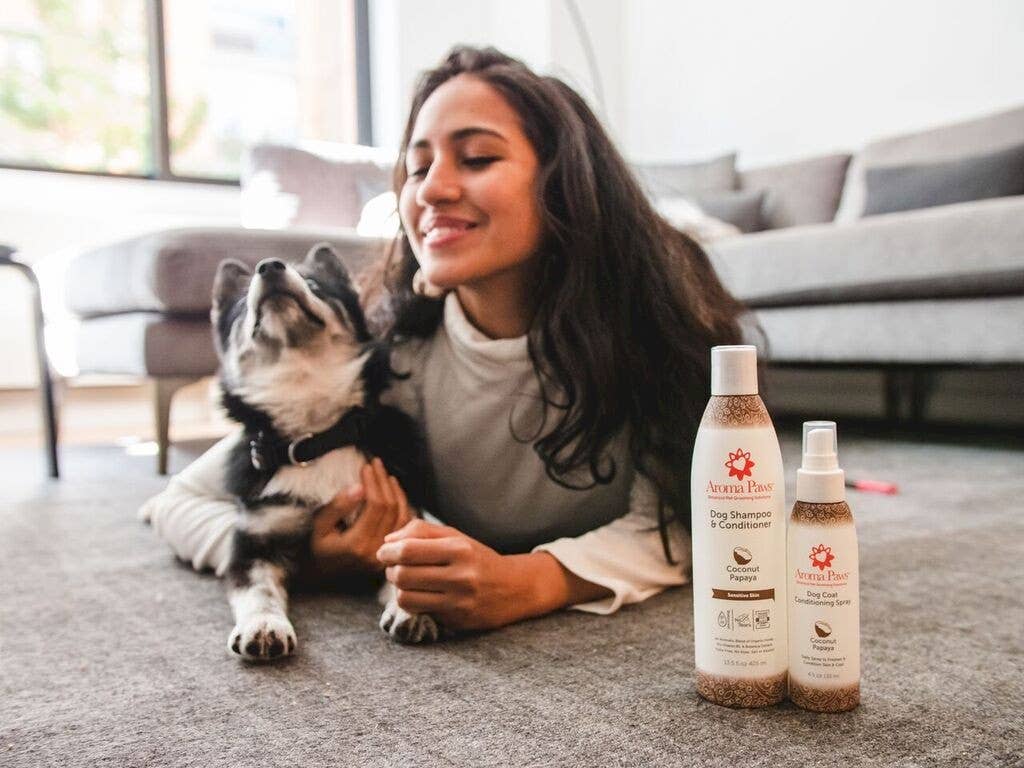 Coconut Papaya Coat Conditioning Spray