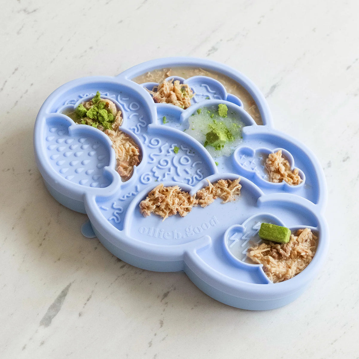 cloud nine lick mat &amp; lid | cornflower